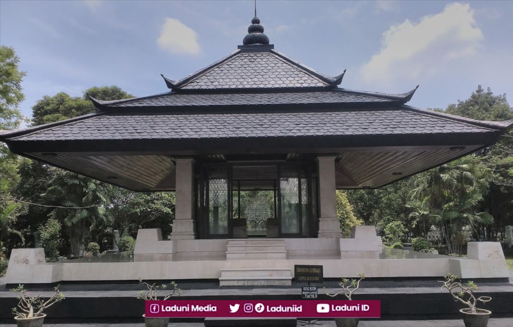 Ziarah di Makam KH. Saifuddin Zuhri, Ulama Negarawan dari Banyumas