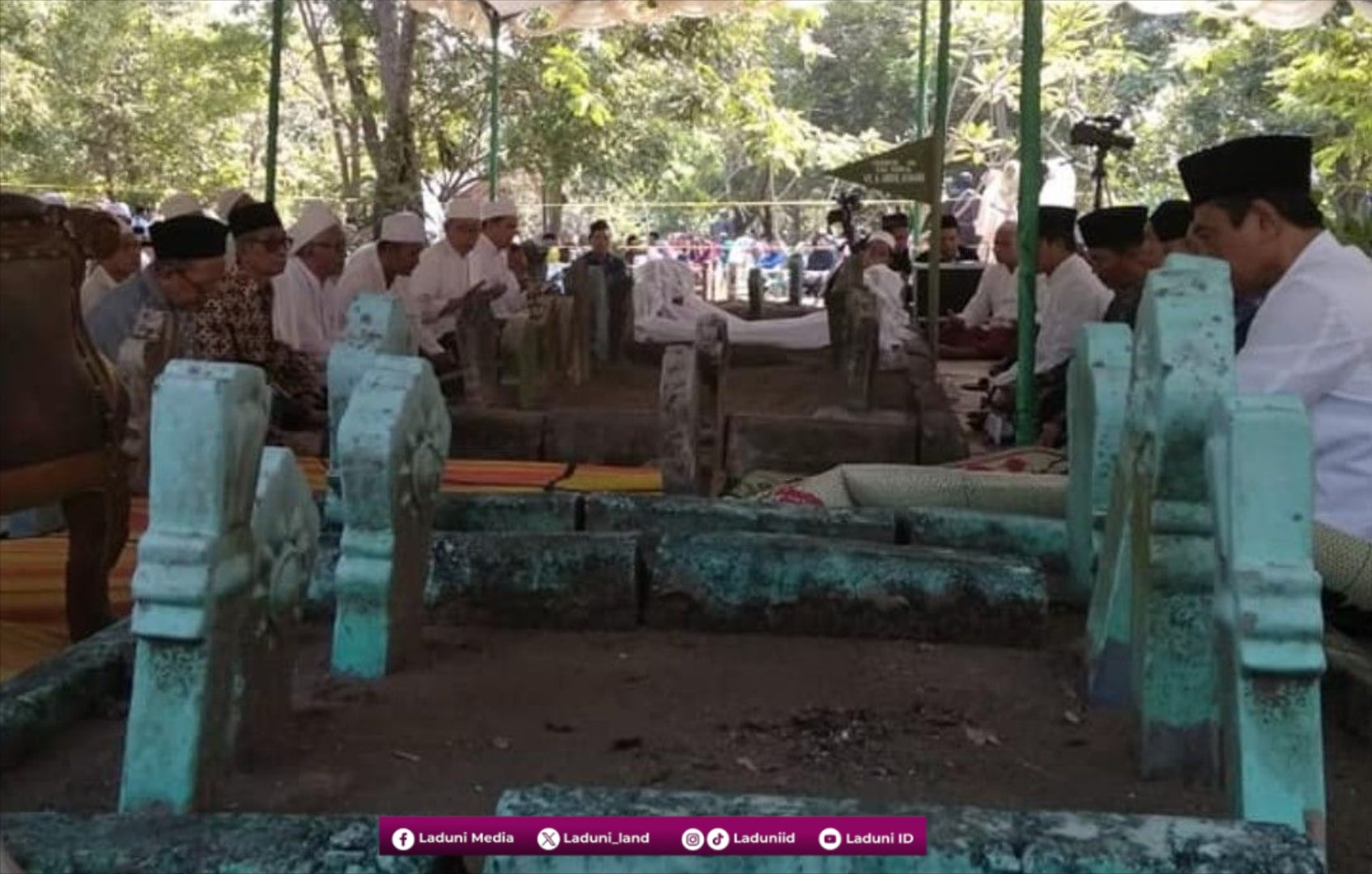 Ziarah Makam KH. Ahmad Abdul Hamid Kendal, Pencipta Wallahul Muwaffiq ila Aqwamith Thariq