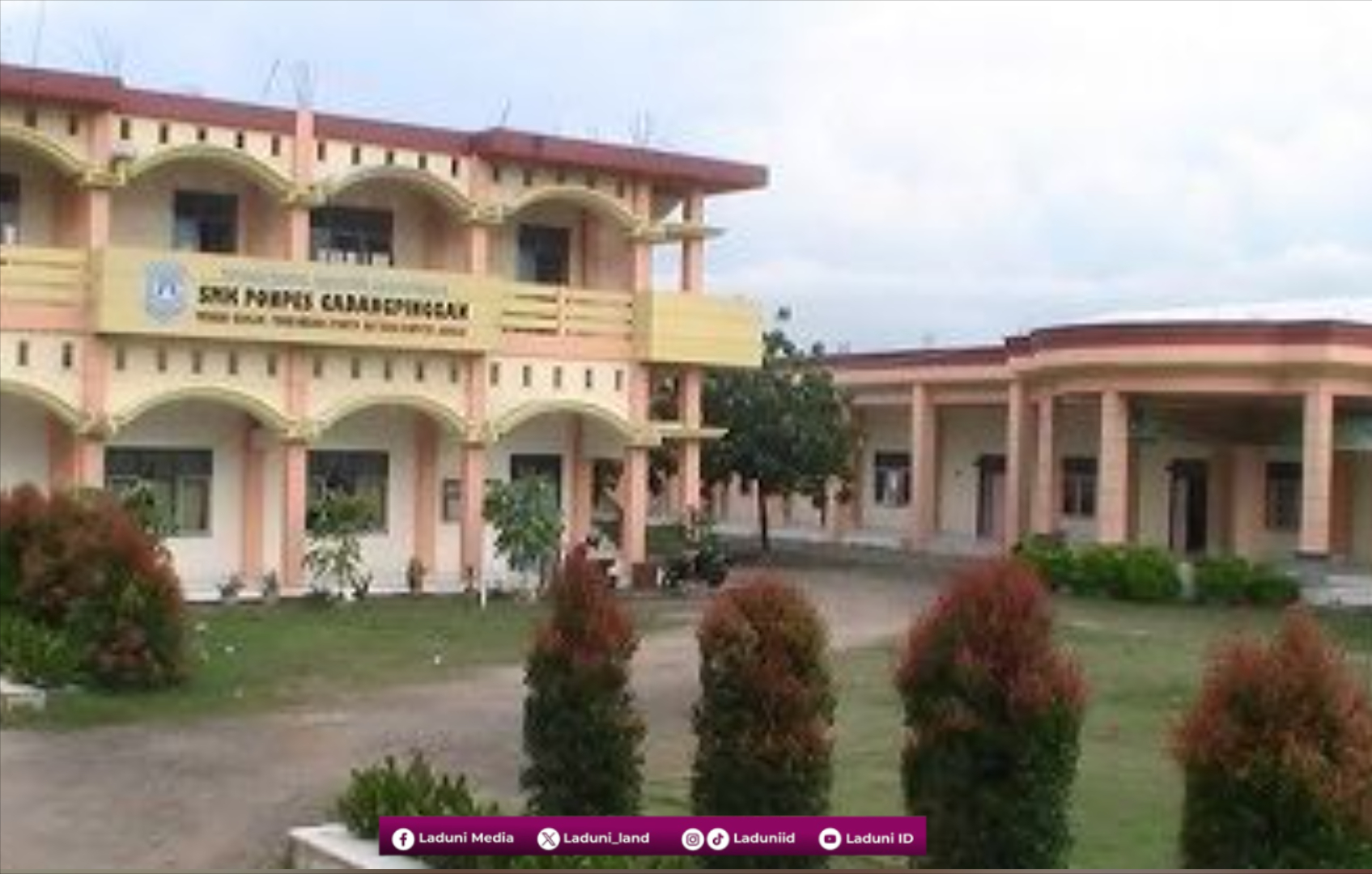 Ziarah Makam Prof. Dr. KH. Abdul Syakur Yasin, M.A, Pendiri Pondok Pesantren Cadangpinggan