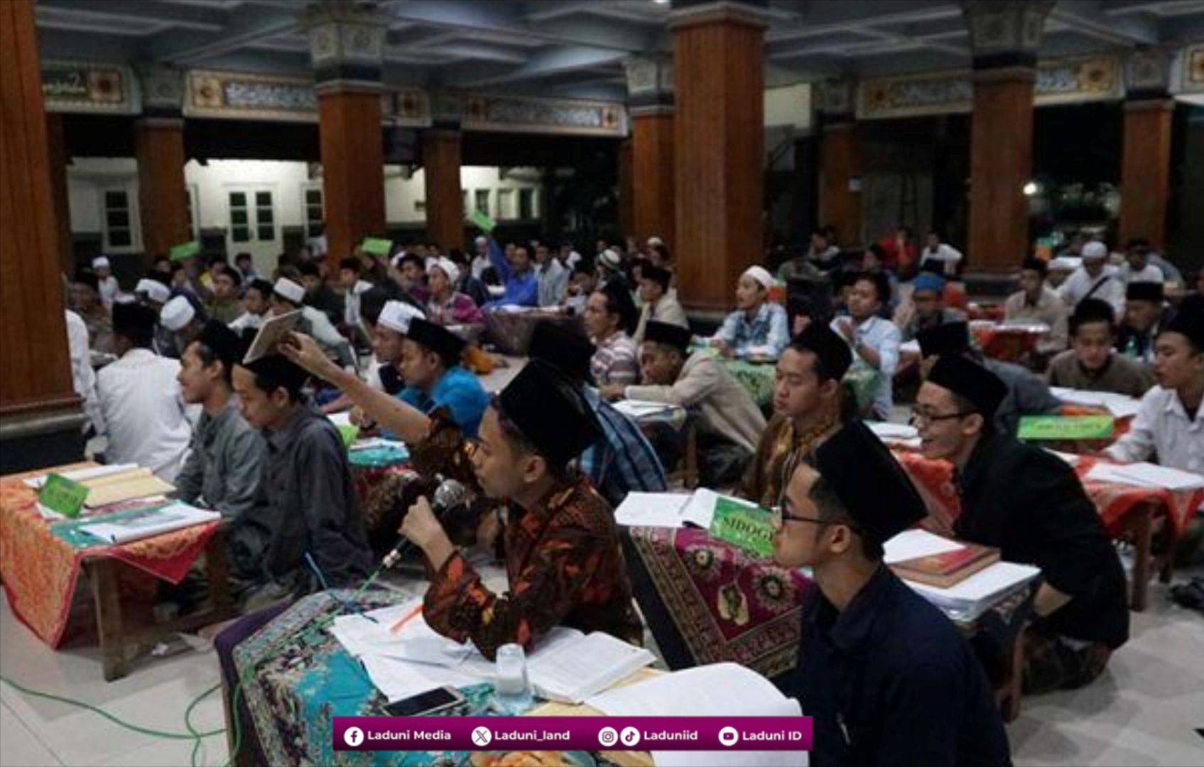 Tentang Adab Memilih Bahasa dalam Menyampaikan Ilmu