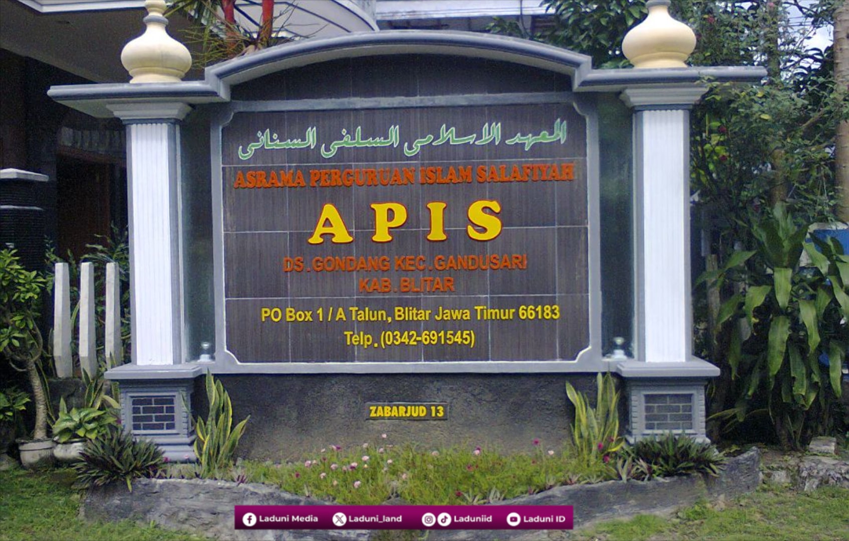 Ziarah Makam KH. Imam Suhrowardi, Pengasuh Pesantren APIS Blitar