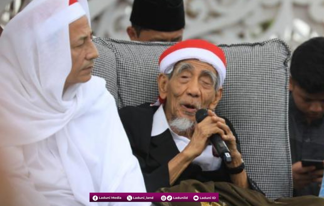 Kata Mbah Moen, Membela Tanah Air adalah Fardlu ‘Ain!