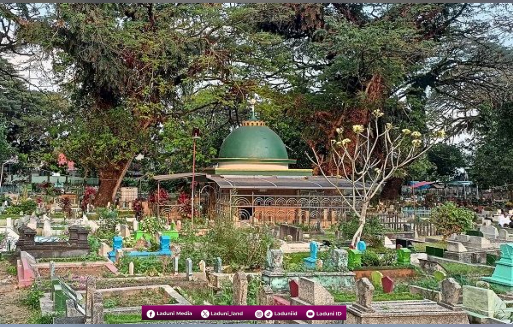 Ziarah di Makam KH. Oesman Mansoer, Inisiator Berdirinya Unisma